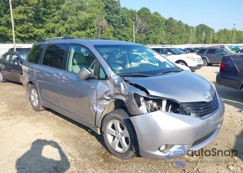 2012 Toyota Sienna Le V6 8 Passenger из США, поврежденный, VIN 5TDKK3DCXCS222748
